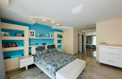 Resale - Villa - Benidorm