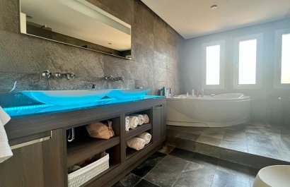 Resale - Villa - Benidorm