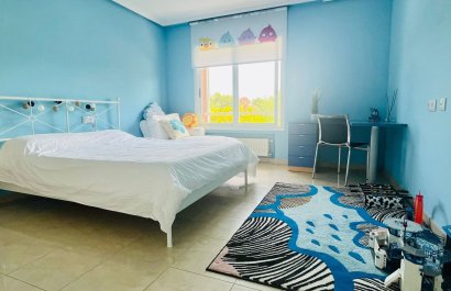 Resale - Villa - Benidorm