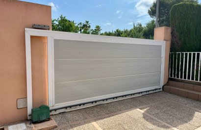 Resale - Villa - Benidorm