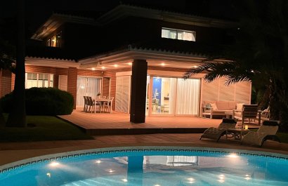 Resale - Villa - Benidorm