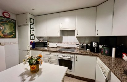 Resale - Apartment / flat - Marbella - Guadalmina Alta