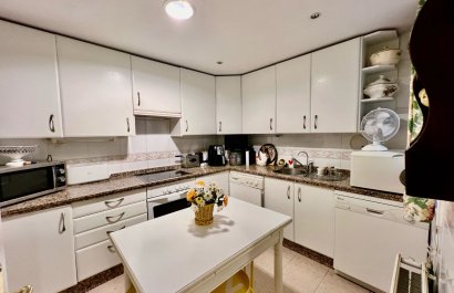 Resale - Apartment / flat - Marbella - Guadalmina Alta