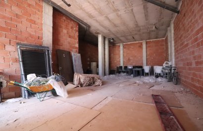 Resale - Commercial - Los Montesinos - Laguna Green