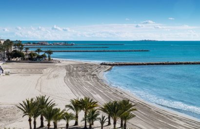 Resale - Townhouse / Duplex / Corner - Santa Pola - Santiago Bernabeu