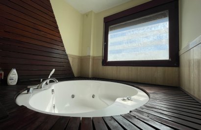 Reventa - Townhouse / Duplex - Villanueva Rio Segura - Villanueva