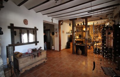 Reventa - Townhouse / Duplex - Blanca