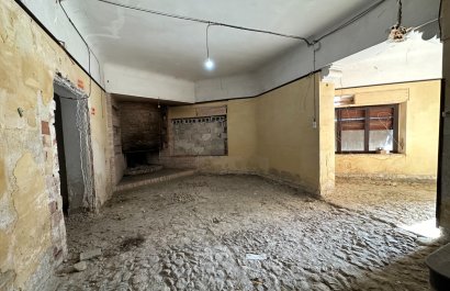 Resale - Townhouse / Duplex / Corner - Blanca