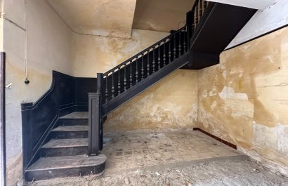 Resale - Townhouse / Duplex / Corner - Blanca