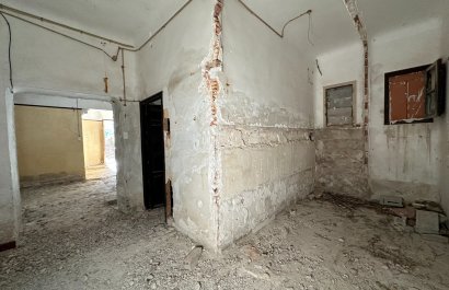 Resale - Townhouse / Duplex / Corner - Blanca