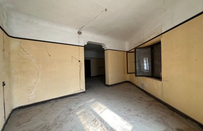 Resale - Townhouse / Duplex / Corner - Blanca