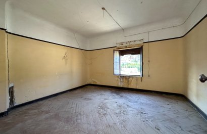 Resale - Townhouse / Duplex / Corner - Blanca