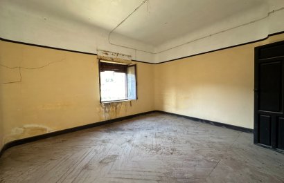 Resale - Townhouse / Duplex / Corner - Blanca