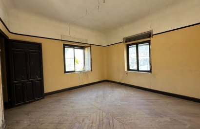 Resale - Townhouse / Duplex / Corner - Blanca