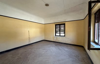 Resale - Townhouse / Duplex / Corner - Blanca