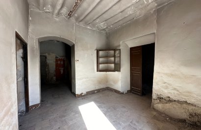 Resale - Townhouse / Duplex / Corner - Blanca