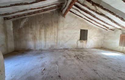 Resale - Townhouse / Duplex / Corner - Blanca