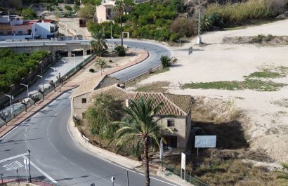 Resale - Townhouse / Duplex / Corner - Blanca