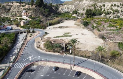 Resale - Townhouse / Duplex / Corner - Blanca