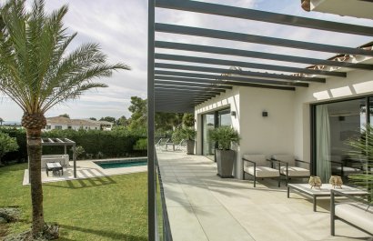 Resale - Villa - Marbella - Nagueles