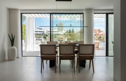 Resale - Villa - Marbella - Nueva Andalucía