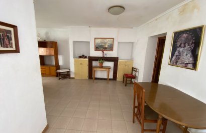 Resale - Townhouse / Duplex / Corner - Sax