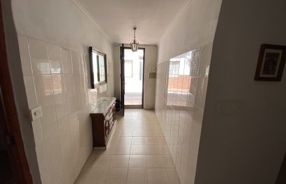 Resale - Townhouse / Duplex / Corner - Sax