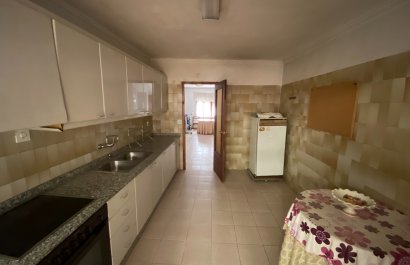 Resale - Townhouse / Duplex / Corner - Sax