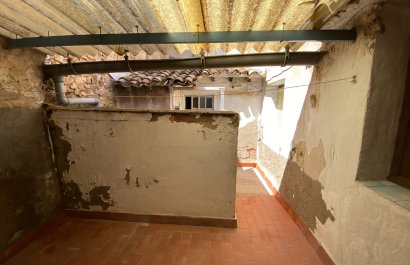 Resale - Townhouse / Duplex / Corner - Sax