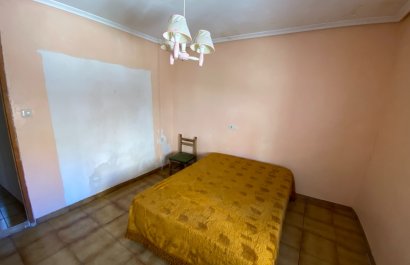 Resale - Townhouse / Duplex / Corner - Sax