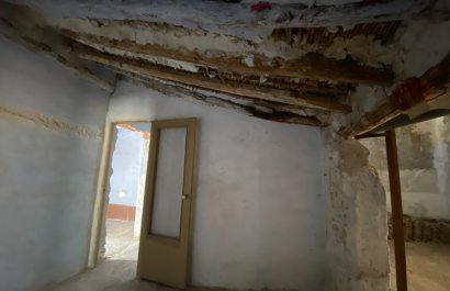 Resale - Townhouse / Duplex / Corner - Sax