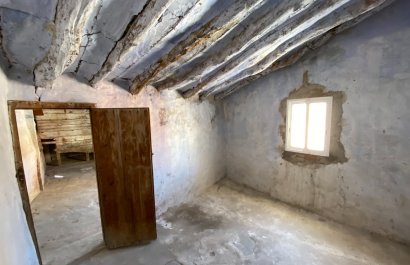 Resale - Townhouse / Duplex / Corner - Sax