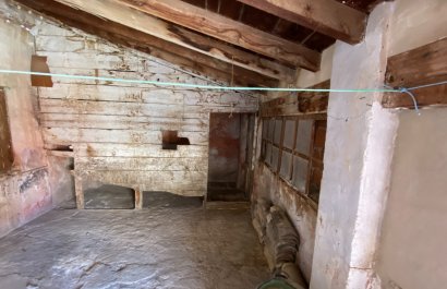 Resale - Townhouse / Duplex / Corner - Sax