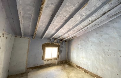 Resale - Townhouse / Duplex / Corner - Sax