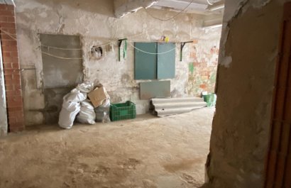 Resale - Townhouse / Duplex / Corner - Sax