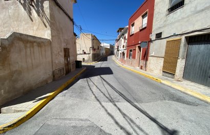 Resale - Townhouse / Duplex / Corner - Sax