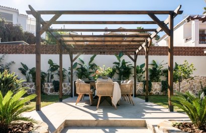 Resale - Villa - Marbella - Nueva Andalucía