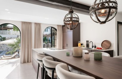 Resale - Villa - Marbella - Nueva Andalucía