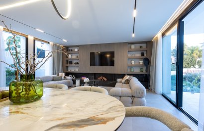 Resale - Villa - Marbella - Nueva Andalucía