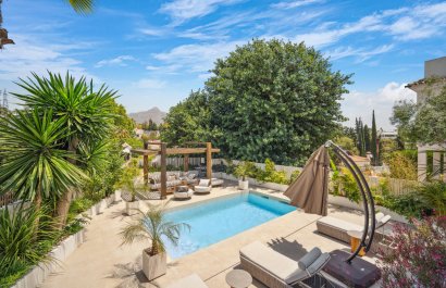 Resale - Villa - Marbella - Nueva Andalucía