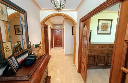 Reventa - Townhouse / Duplex - Algueña