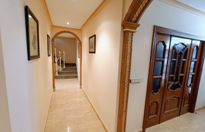 Reventa - Townhouse / Duplex - Algueña