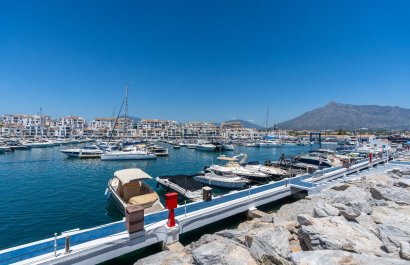 Resale - Apartment / flat - Marbella - Puerto Banús