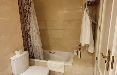 Resale - Apartment / flat - Marbella - Nueva Andalucía