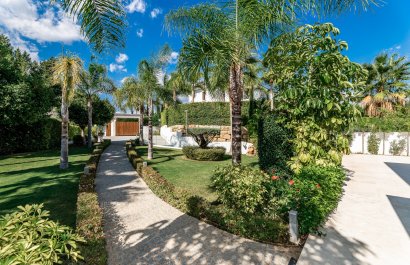 Resale - Villa - Marbella - Nueva Andalucía