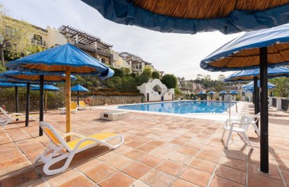 Resale - Apartment / flat - Benahavís - Los Arqueros