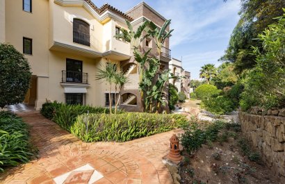 Resale - Apartment / flat - Benahavís - Los Arqueros