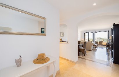 Resale - Apartment / flat - Benahavís - Los Arqueros