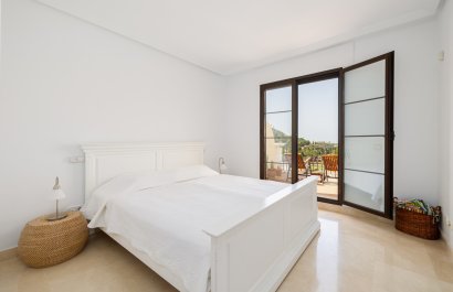 Resale - Apartment / flat - Benahavís - Los Arqueros
