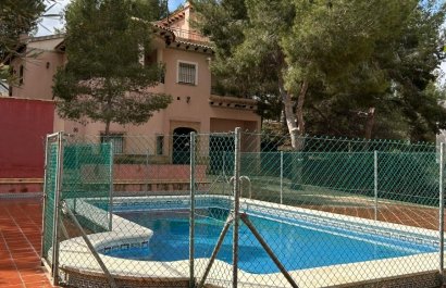 Reventa - Villa - San Miguel de Salinas - Urbanizaciones